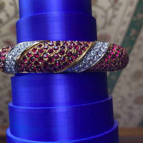 Vintage JBK Camrose & Kross Red & Clear Crystal Hinged Bracelet - Picture 9 of 14